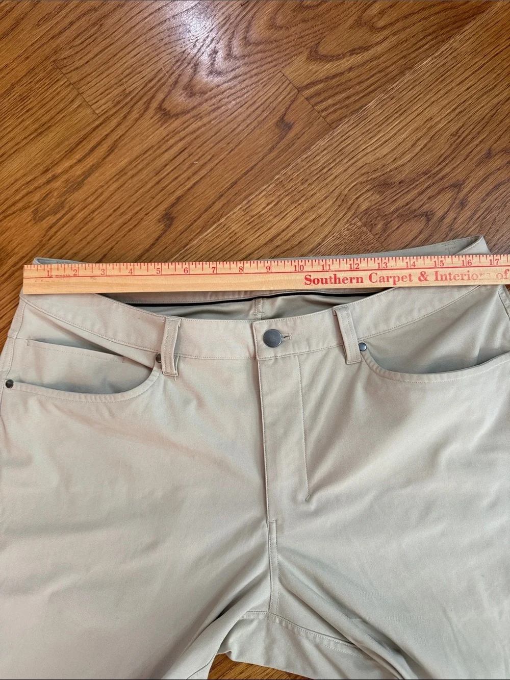 Lululemon Beige Cropped Performance Pants Size Approx 14